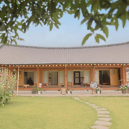 Daoljae Hanok Pension Санчхон Екстер'єр фото