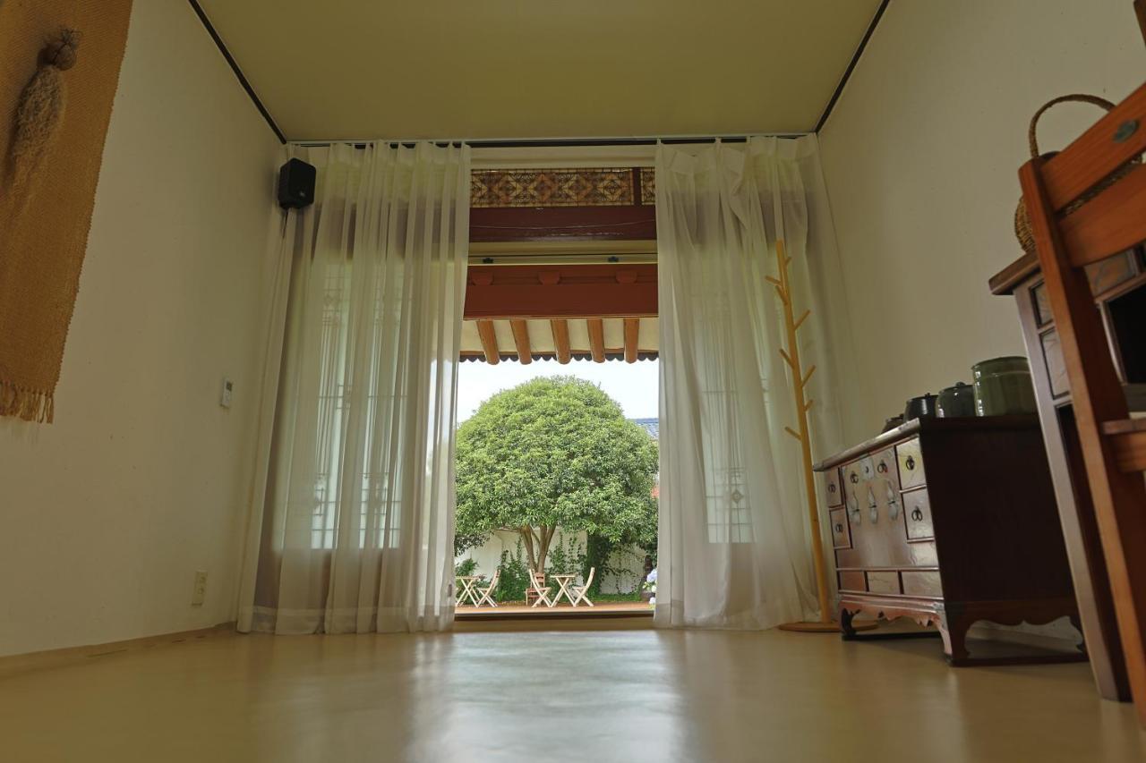 Daoljae Hanok Pension Санчхон Екстер'єр фото